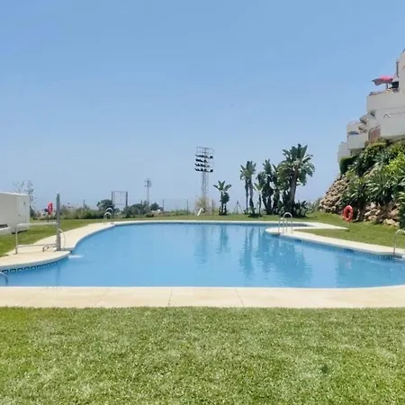 Con Terraza, Vistas Al Mar Y Piscina 아파트 네르하